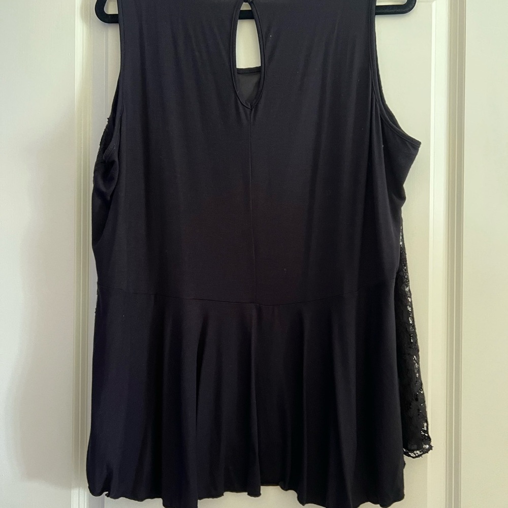 Elegant Black Lace Sleeveless Top